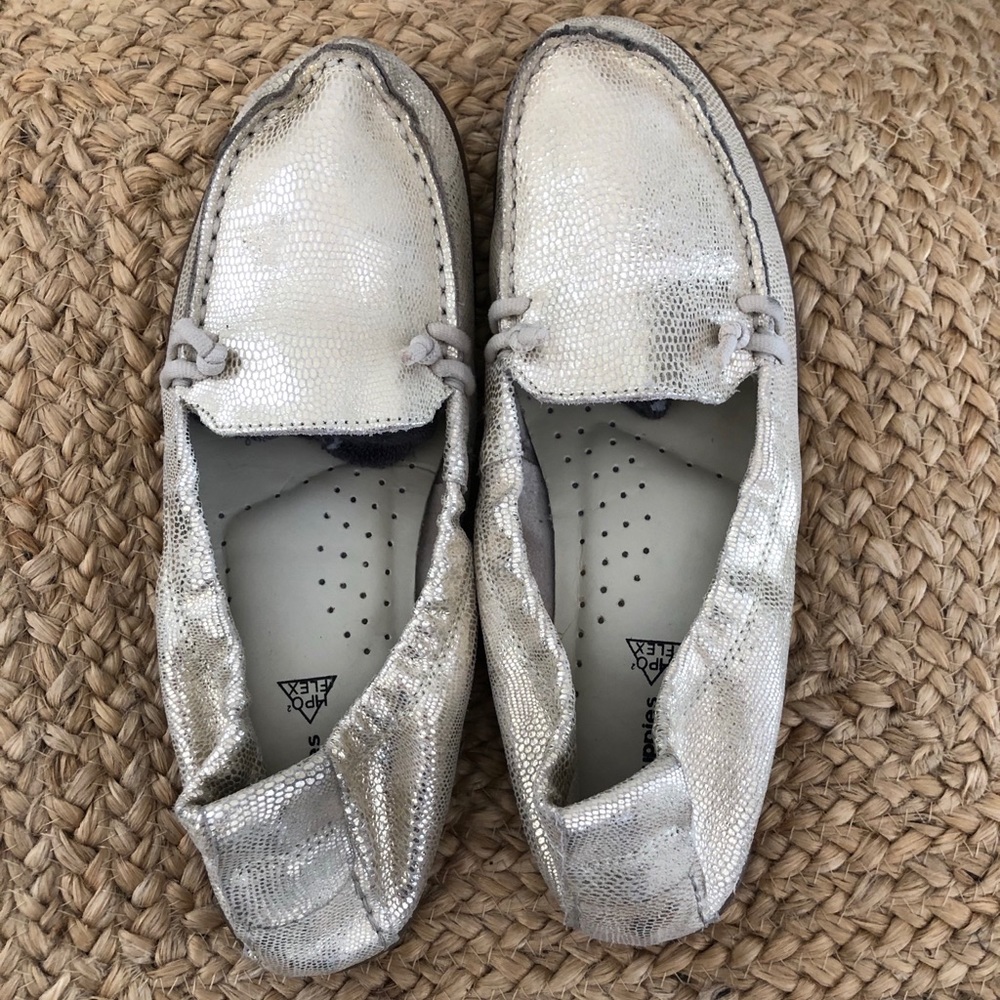 Hush puppies gold flats